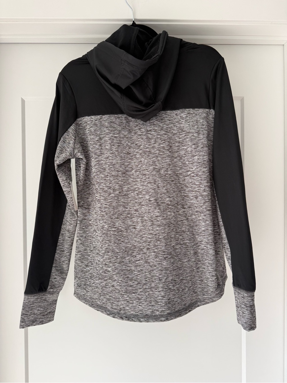 NWT-GIII 4Her by Carl Banks Women's Black and Gray Pullover Hoodie Slouch Neck M - Picture 2 of 13